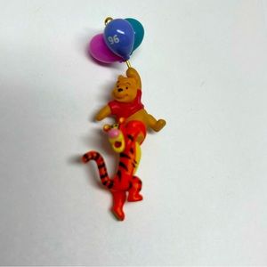 Vintage 1996 Miniature Hallmark Winnie the Pooh and Tigger